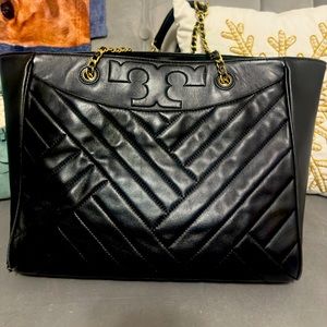 Tory Burch Black Leather purse